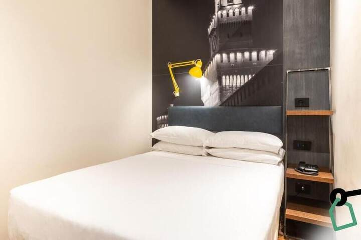 Room 10 of 20