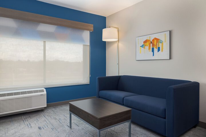 Room 17 of 59