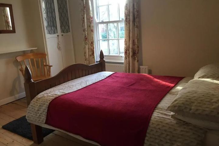 Room 3 of 12