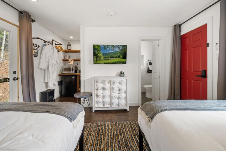 Room 18 of 130