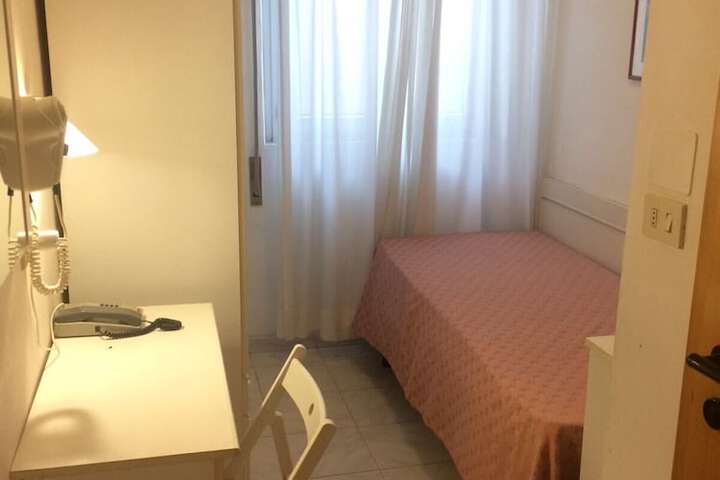 Room 29 of 60