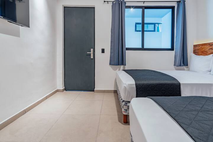 Room 11 of 31