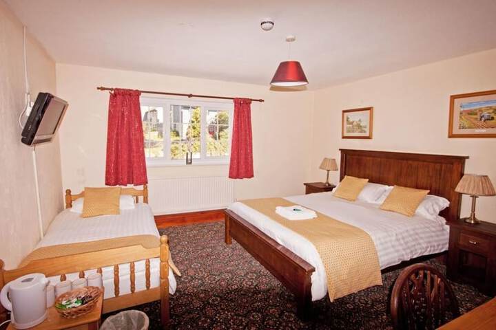 Room 3 of 12