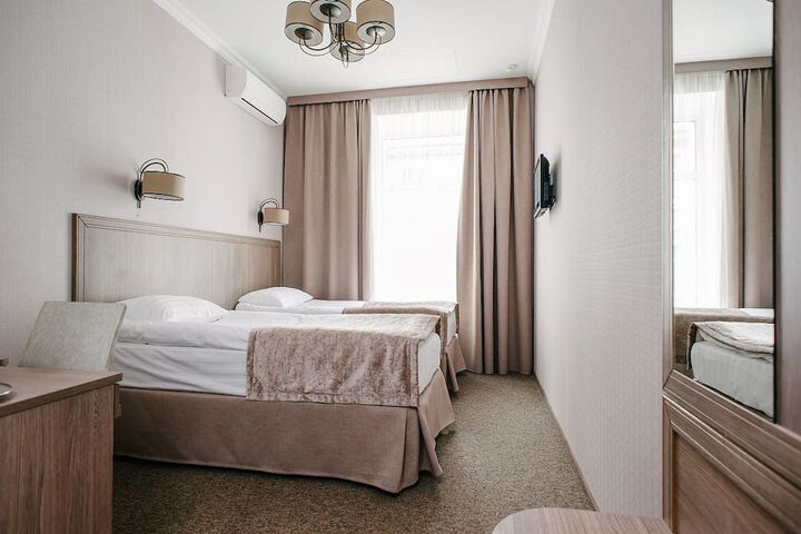 Room 15 of 140