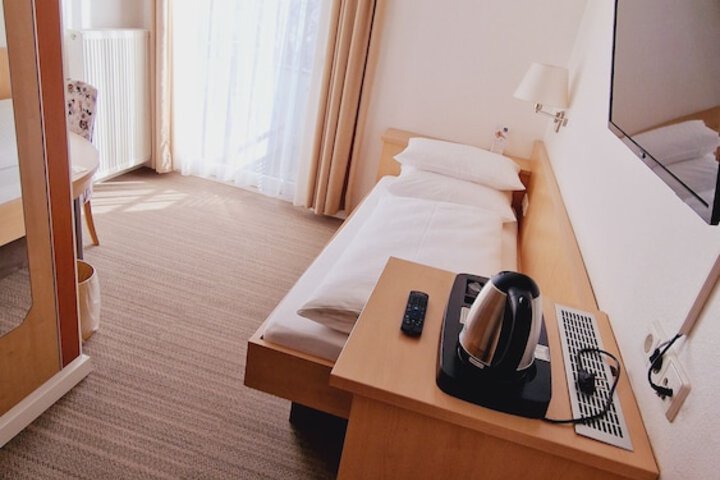Room 13 of 53