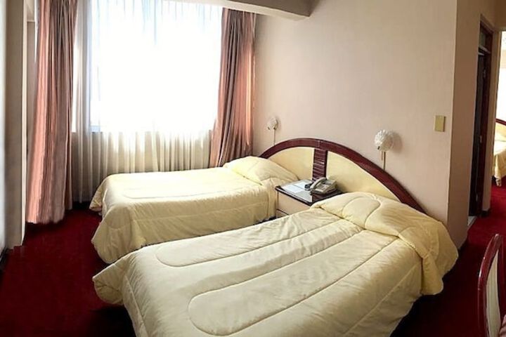 Room 8 of 36
