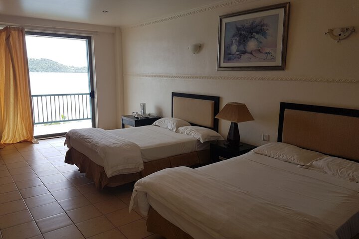 Room 4 of 30