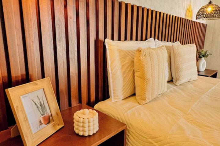 Room 8 of 29