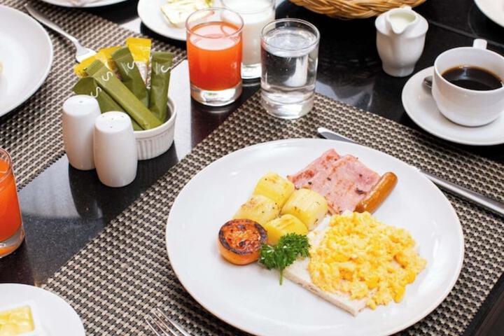 Breakfast/Coffee Service 42 of 49