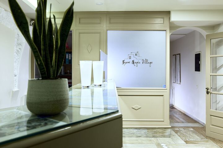 Hotel Interior 4 of 93
