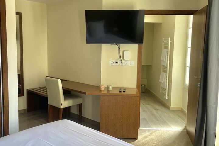 Room 7 of 81