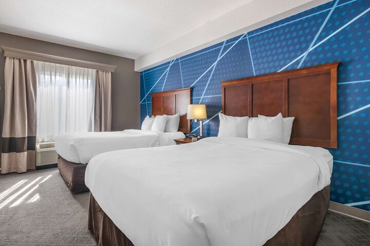 2 Queen Beds Suite (16 of 16)