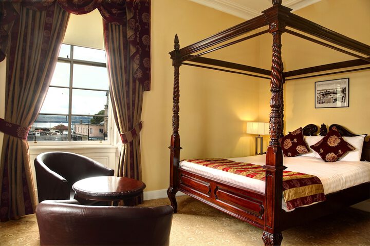 Room 9 of 35