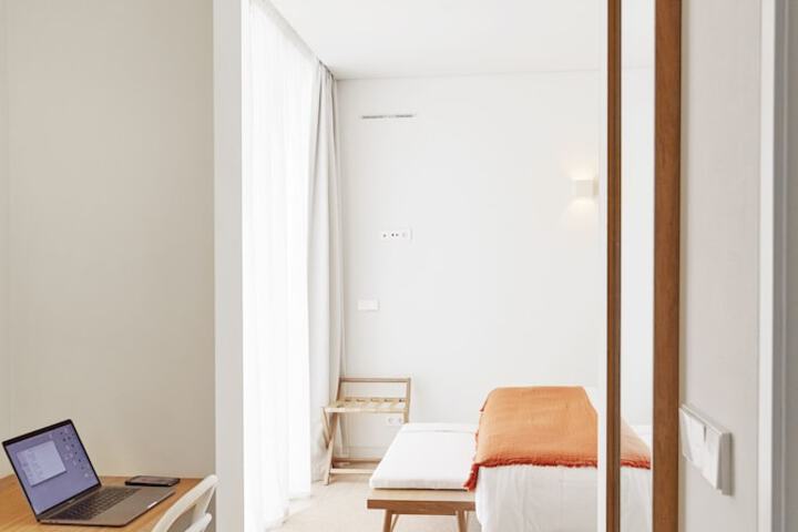 Room 4 of 55