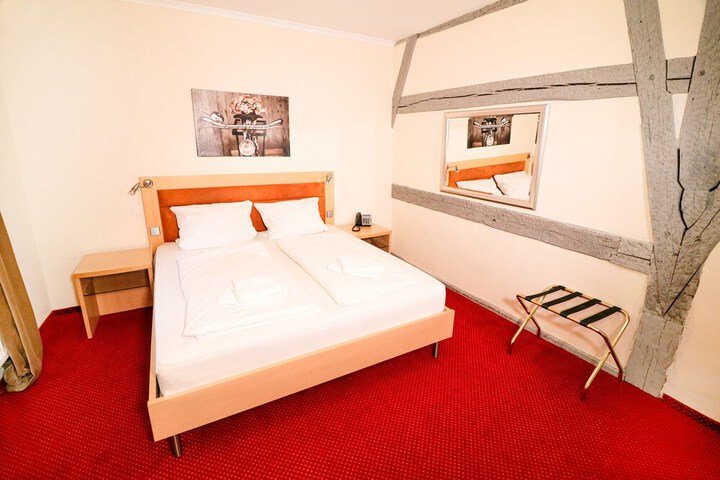 Room 6 of 26