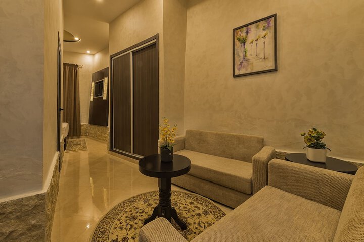 Ballroom/Hall 49 of 62
