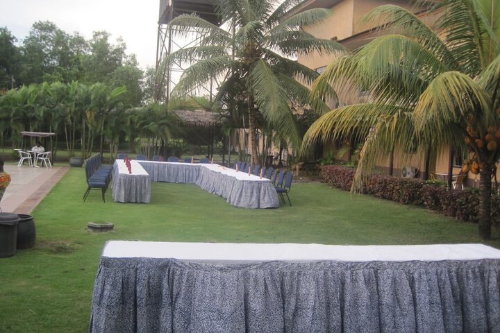 Hotel 75 of 81