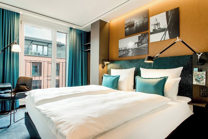 Room 4 of 35