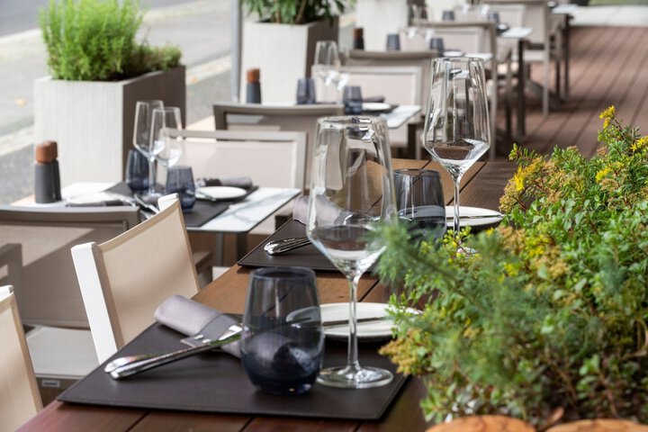 Dining 92 of 164