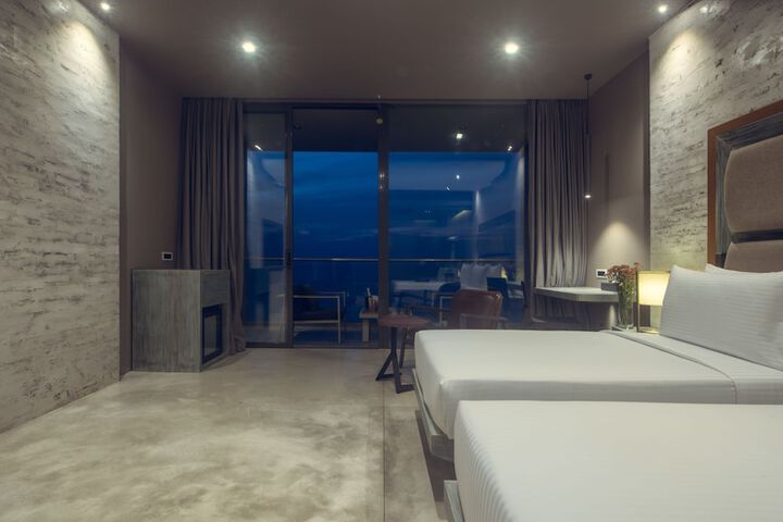Room 6 of 59