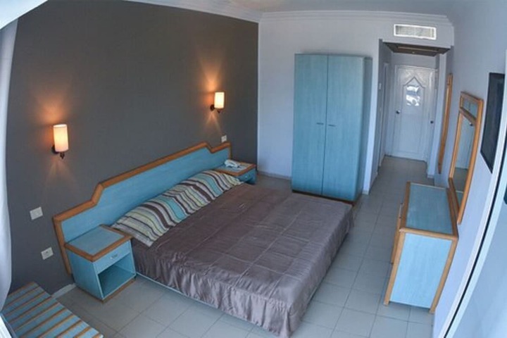 Room 12 of 58