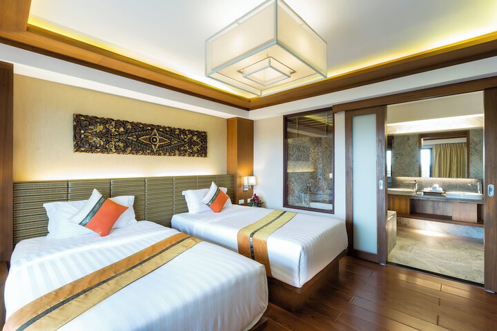 Room 15 of 62