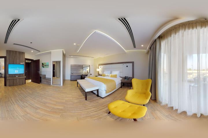 Room 10 of 182