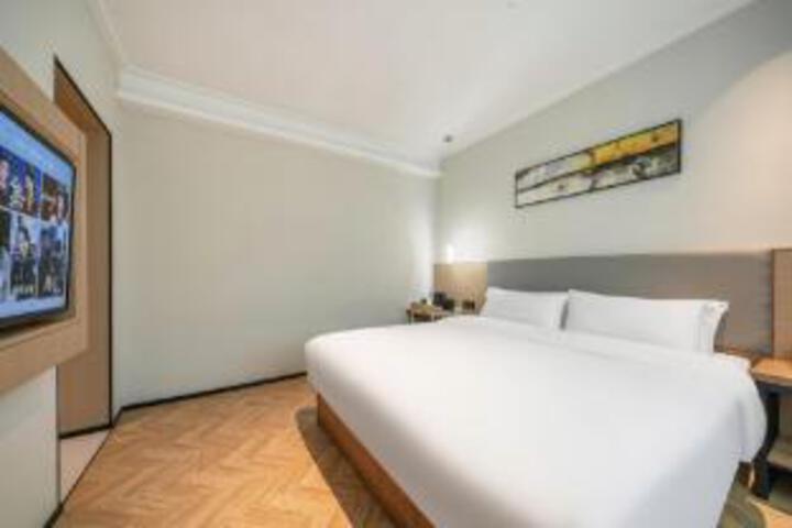 Room 20 of 20