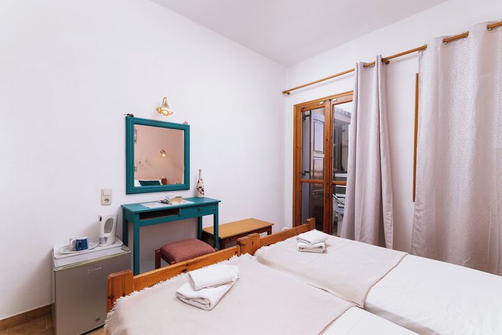 Room 2 of 30