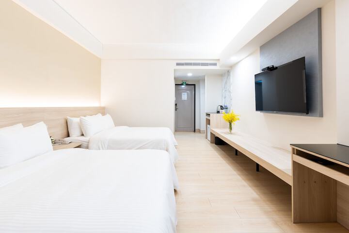 Room 4 of 21