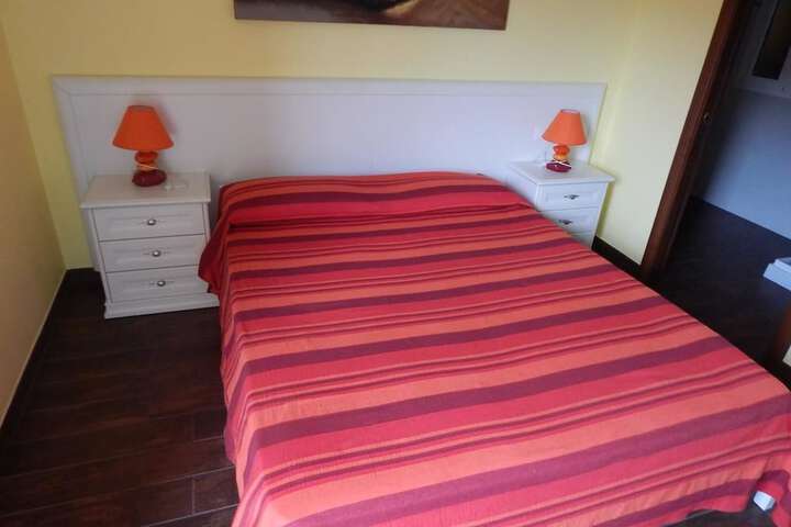 Room 4 of 13
