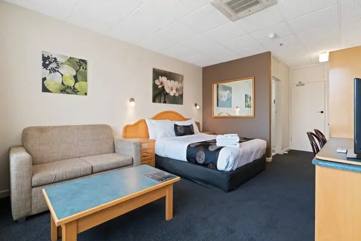 Room 3 of 5
