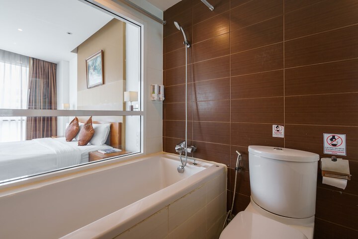 Room 45 of 60