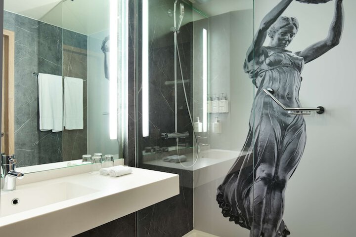 Bath Photo