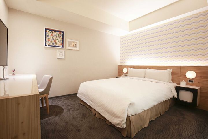 Room 14 of 145