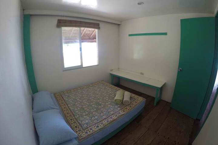 Room 8 of 31