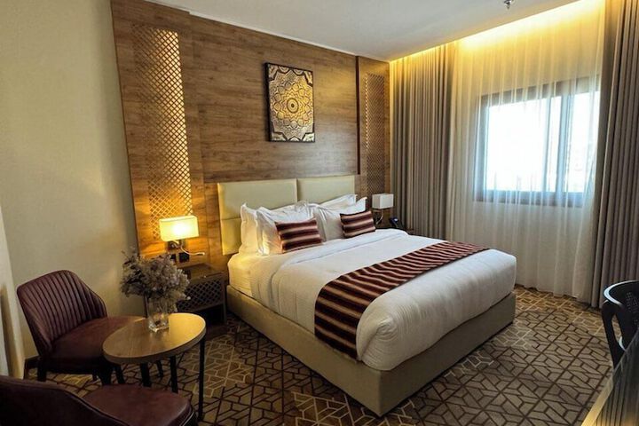 Room 3 of 20