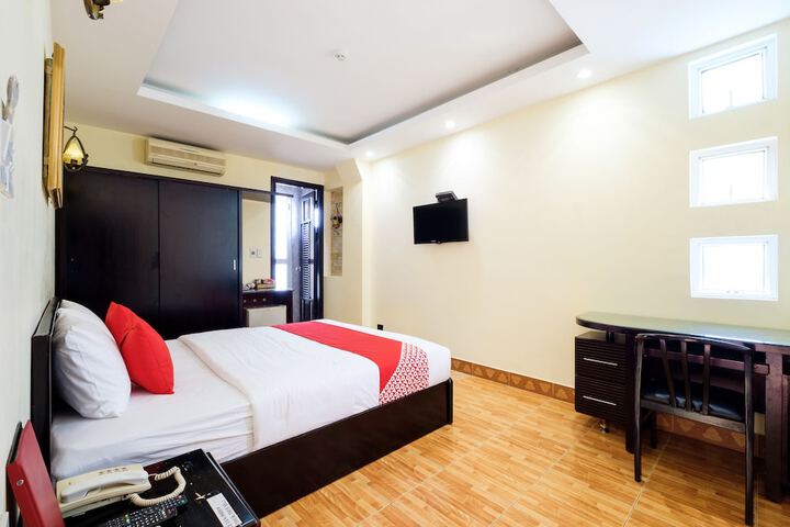 Room 7 of 25