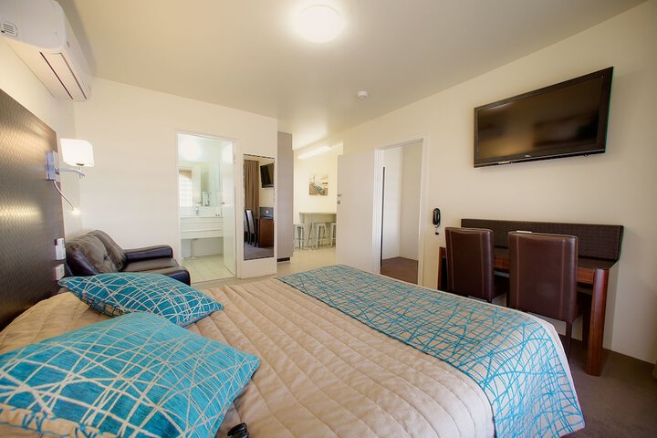 Room 4 of 56