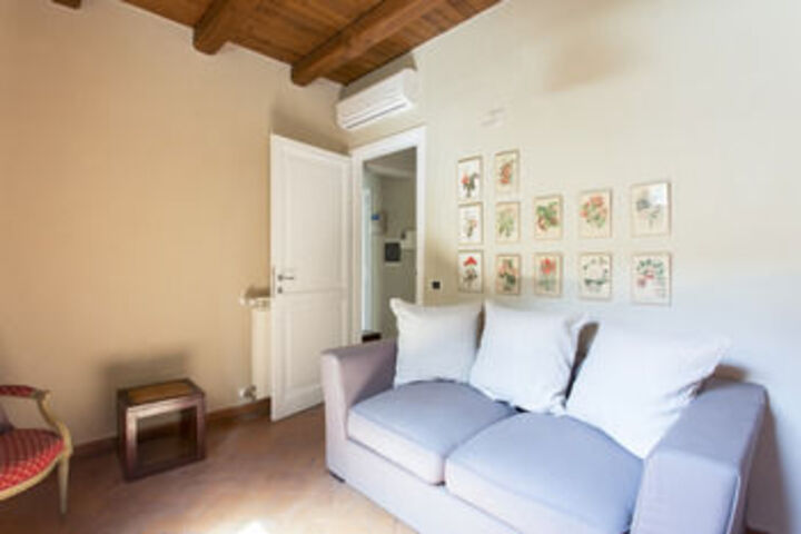 Room 103 of 121
