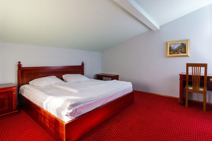 Room 8 of 41