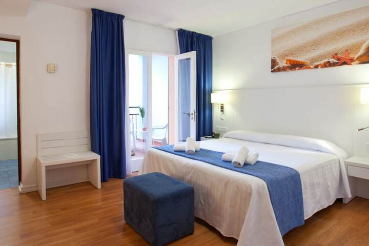 Room 3 of 42