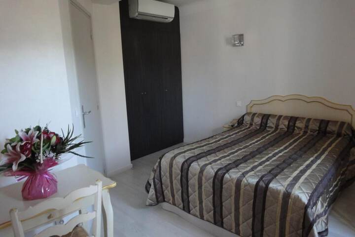 Room 9 of 53