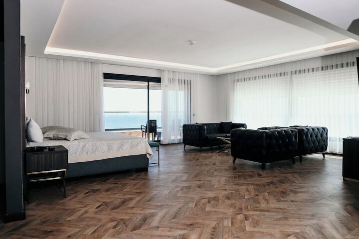 Room 26 of 159