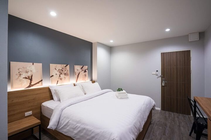 Room 8 of 21