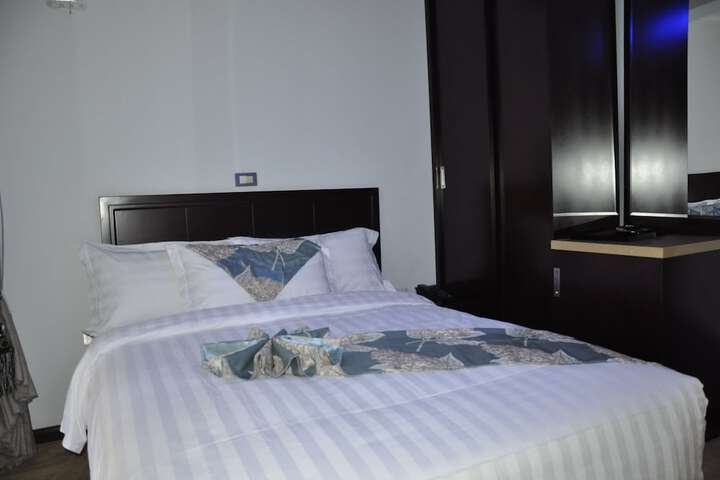 Room 5 of 47
