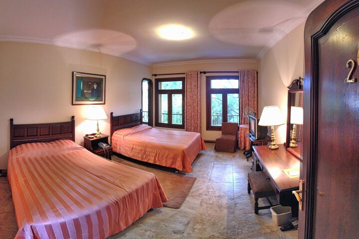 Room 10 of 74