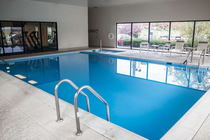 Pool 33 of 57