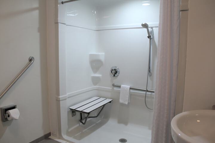 Room 21 of 37