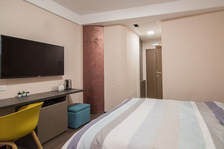 Room 21 of 45